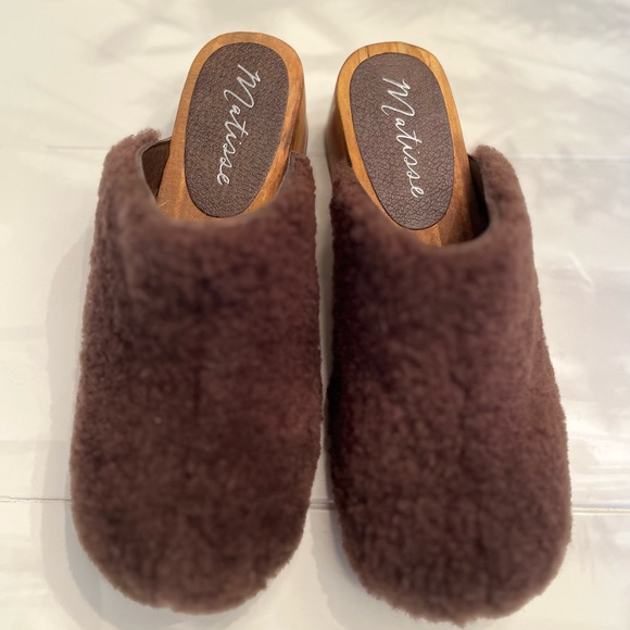 Matisse Sherpa Clogs/ Anthropologie - Picture 8 of 9